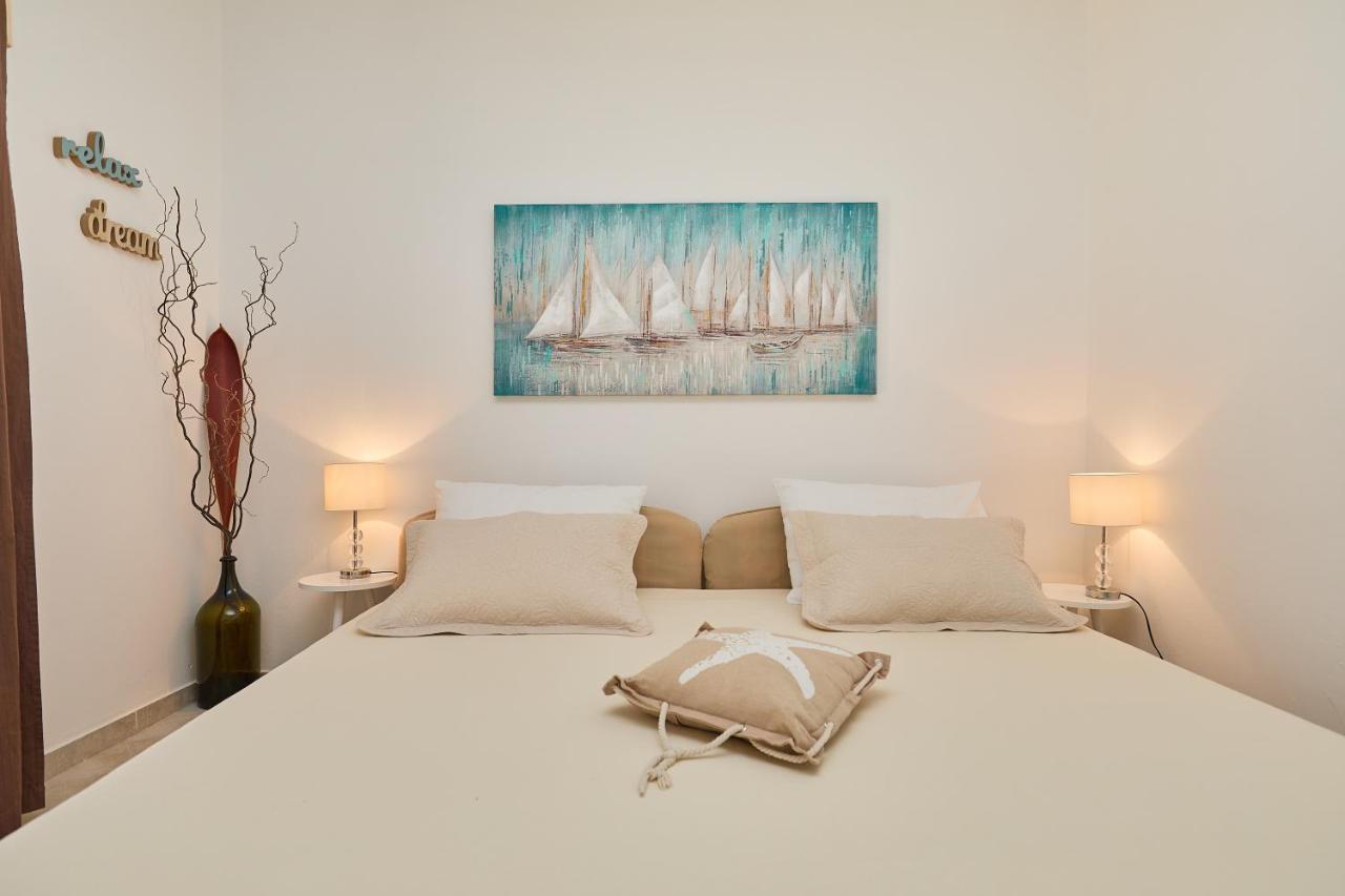 Studio Dolores-Apartment By The Sea Maranovići Екстериор снимка