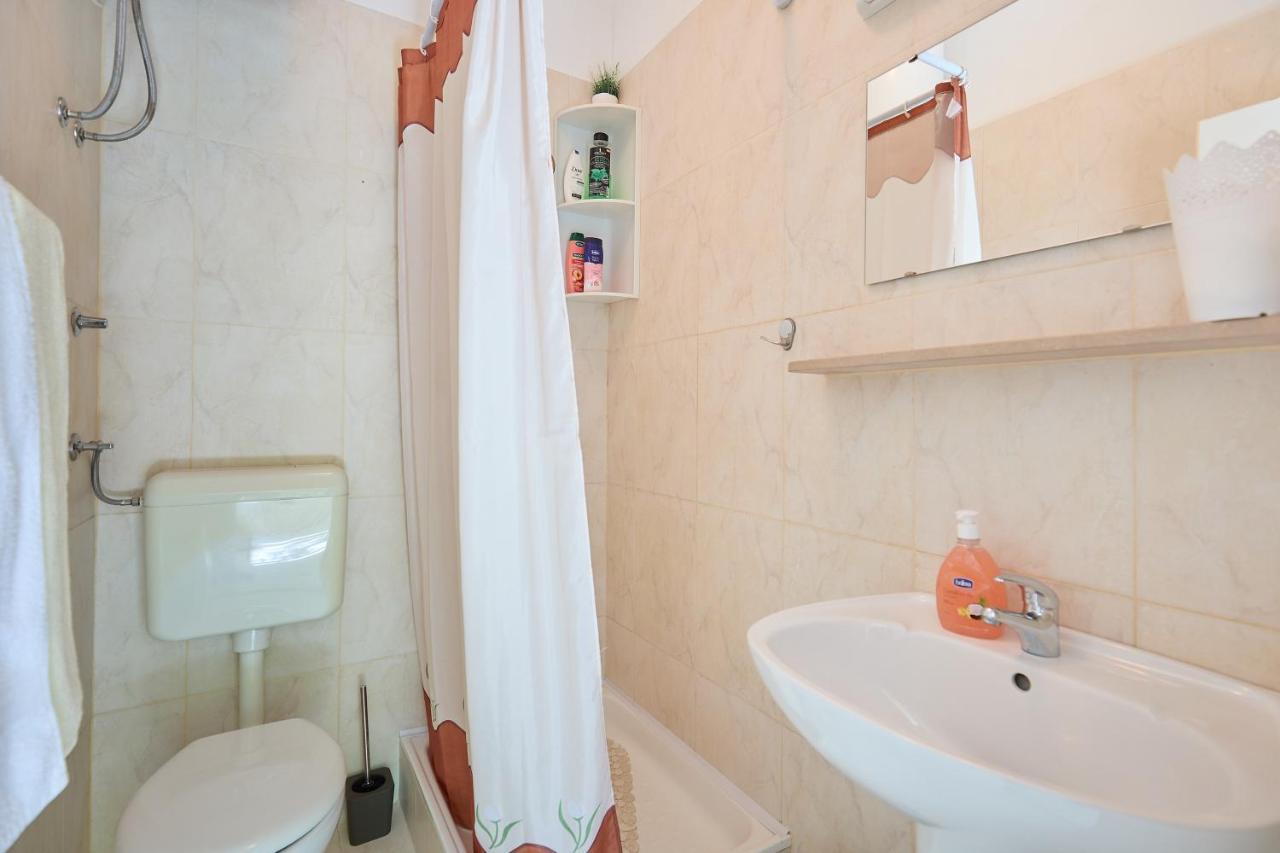 Studio Dolores-Apartment By The Sea Maranovići Екстериор снимка